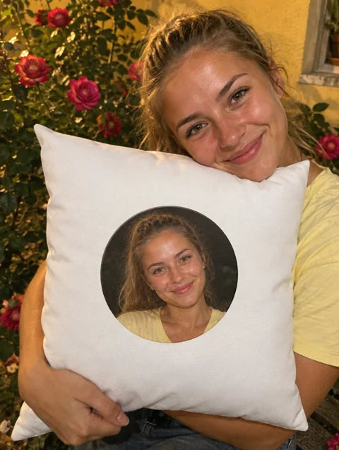 Примерна персонализация: Personalized Classic Cushions — 1