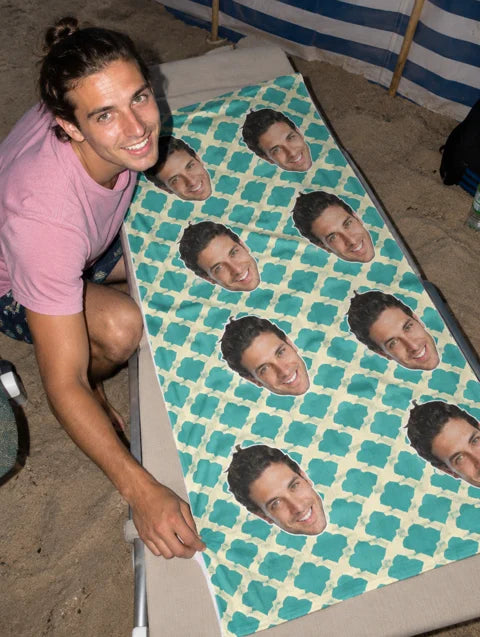 Примерна персонализация: Personalized Flower Towel — 3