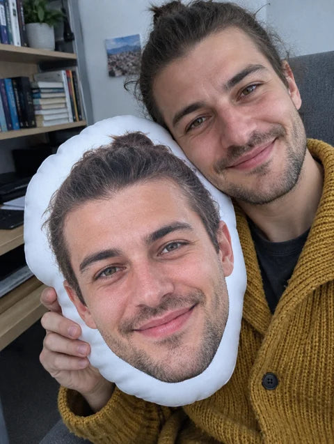 Примерна персонализация: Personalized Face Pillow — 3