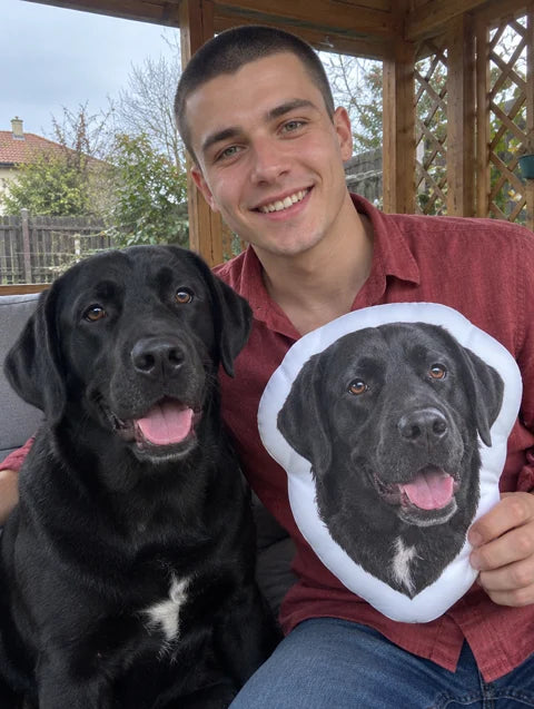 Примерна персонализация: Personalized Dog Pillow — 1