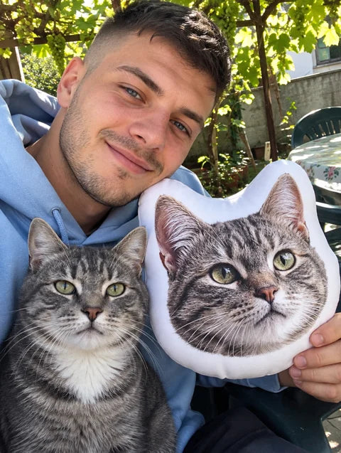 Примерна персонализация: Personalized Cat Pillow — 1