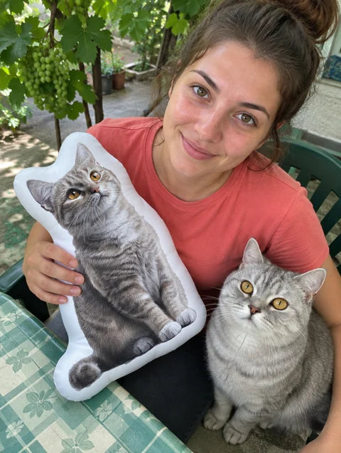 Примерна персонализация: Personalized Cat Pillow — 4